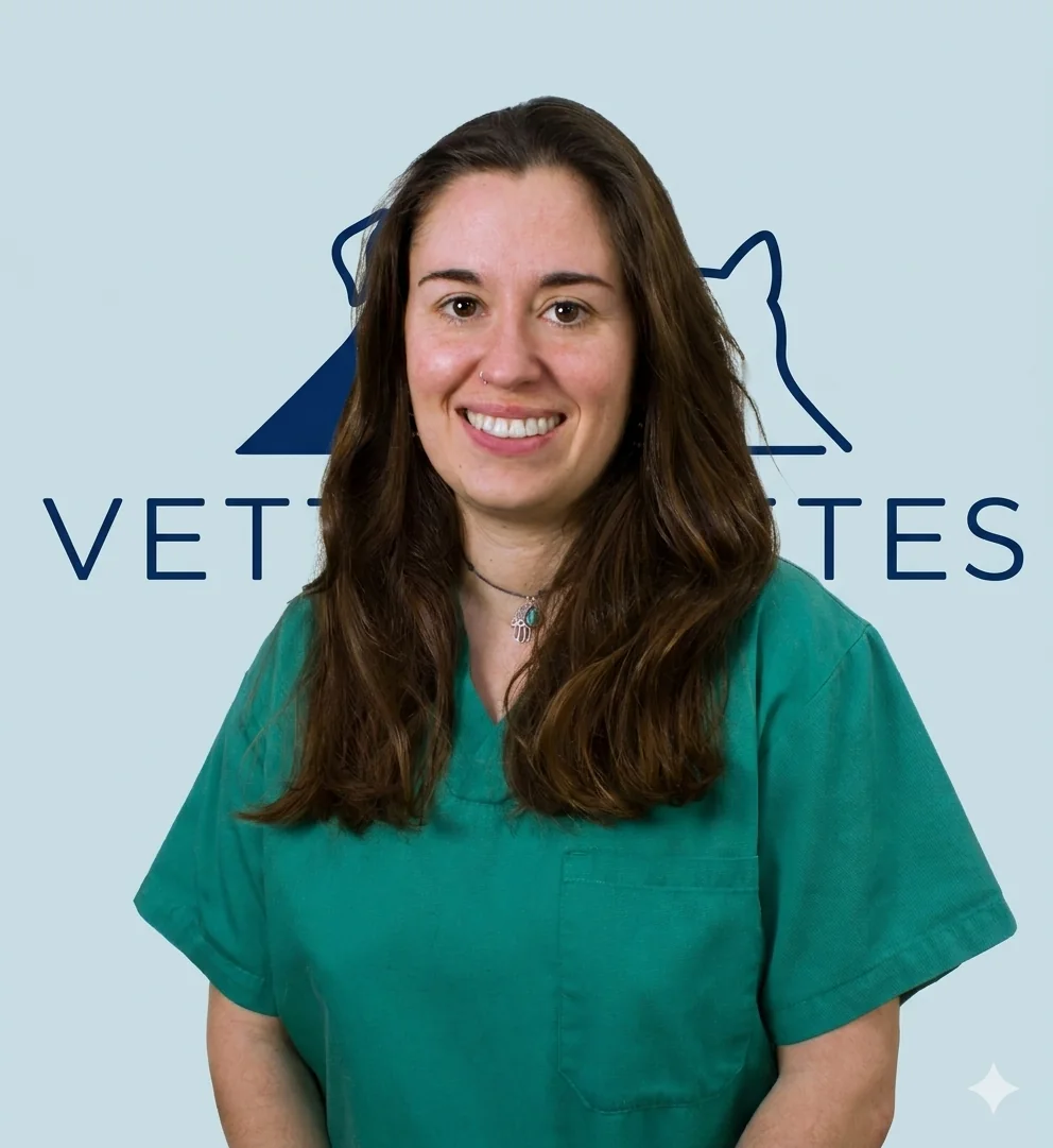 Elena Cirerol Viada, veterinaria y directora técnica de Clínica Veterinaria Tendetes.